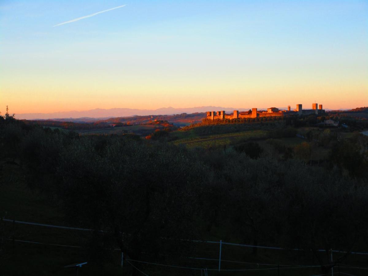 Il Mandorlo Di Monteriggioni Appartement Buitenkant foto